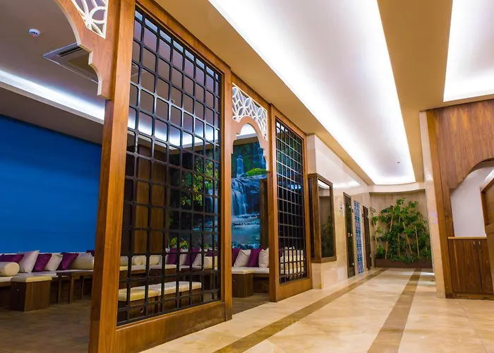 Kahya Resort Aqua & Spa Konaklı